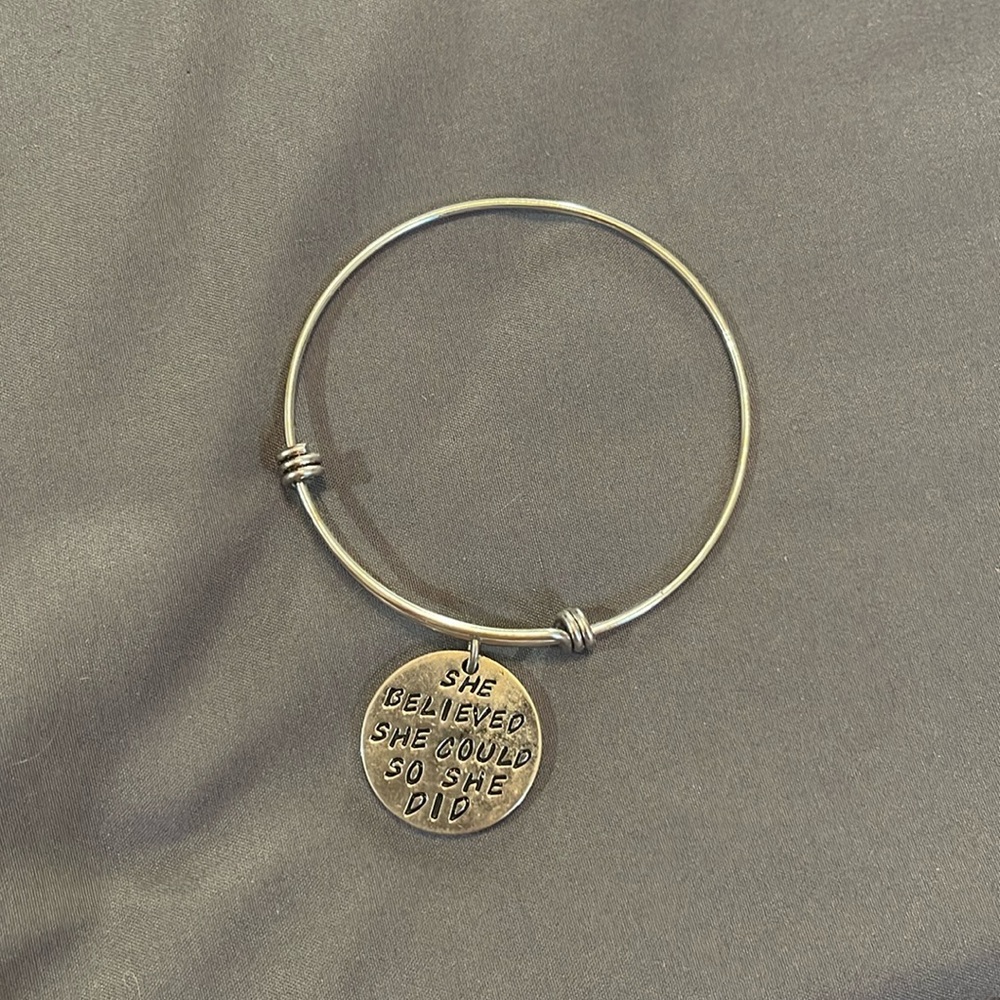 Adjustable bracelet